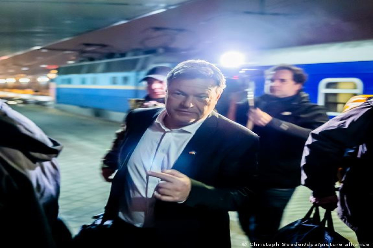 Germany's Robert Habeck makes unannounced Ukraine visit