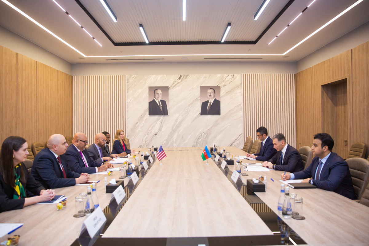Azerbaijani Minister discussed Middle Corridor with Assistant Secretary of Commerce for Global Markets of US