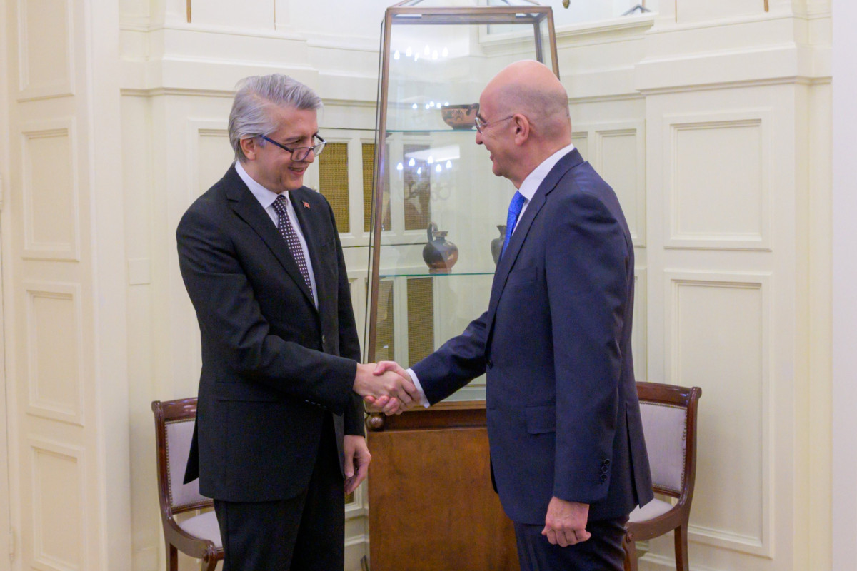 Greek FM received Turkish ambassador