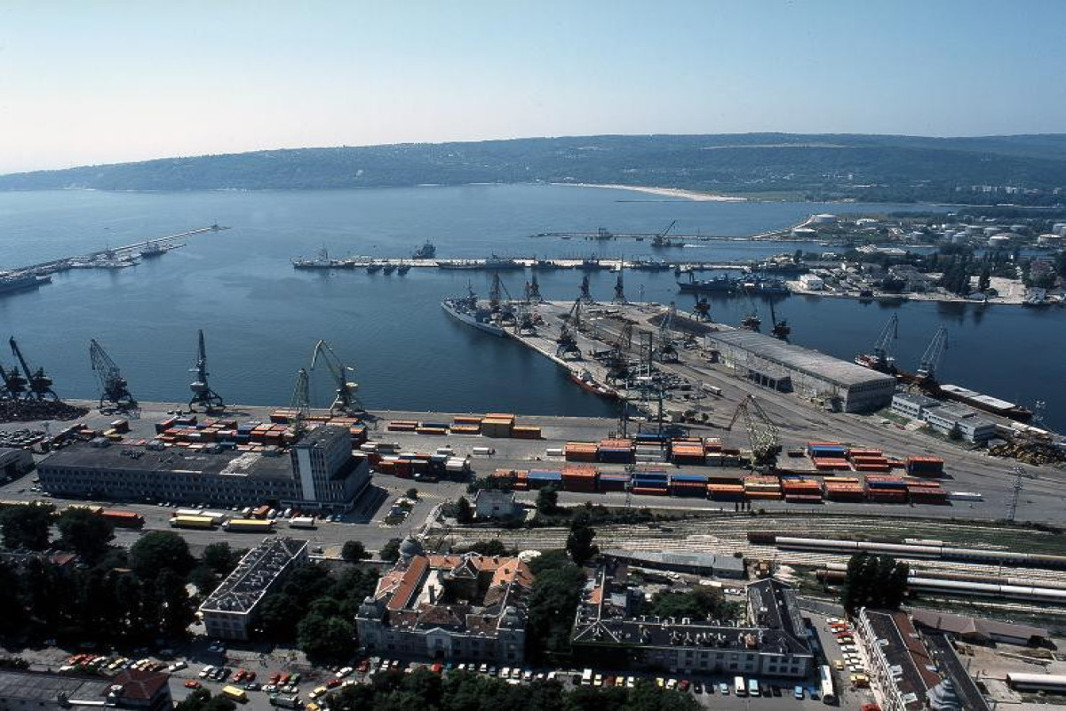 Bulgaria closes ports for all Russian ships in line with EU sanctions
