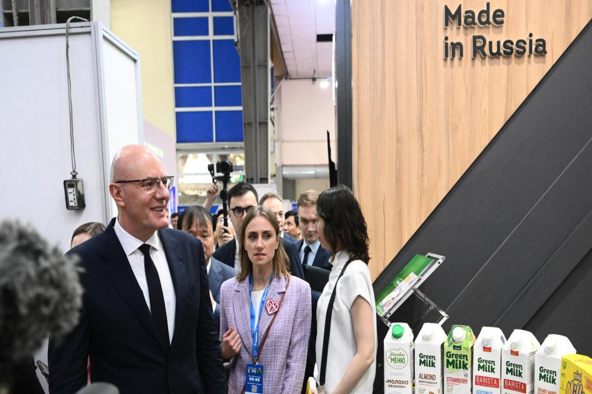 Moscow's Deputy PM visits ‘Made in Russia’ stand in Vietnam