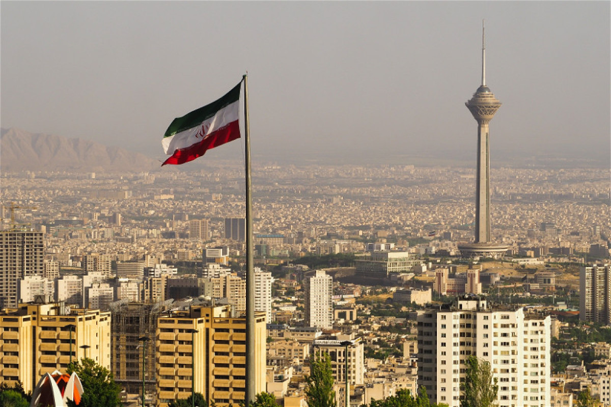 At least 7 injured in building explosion in Tehran