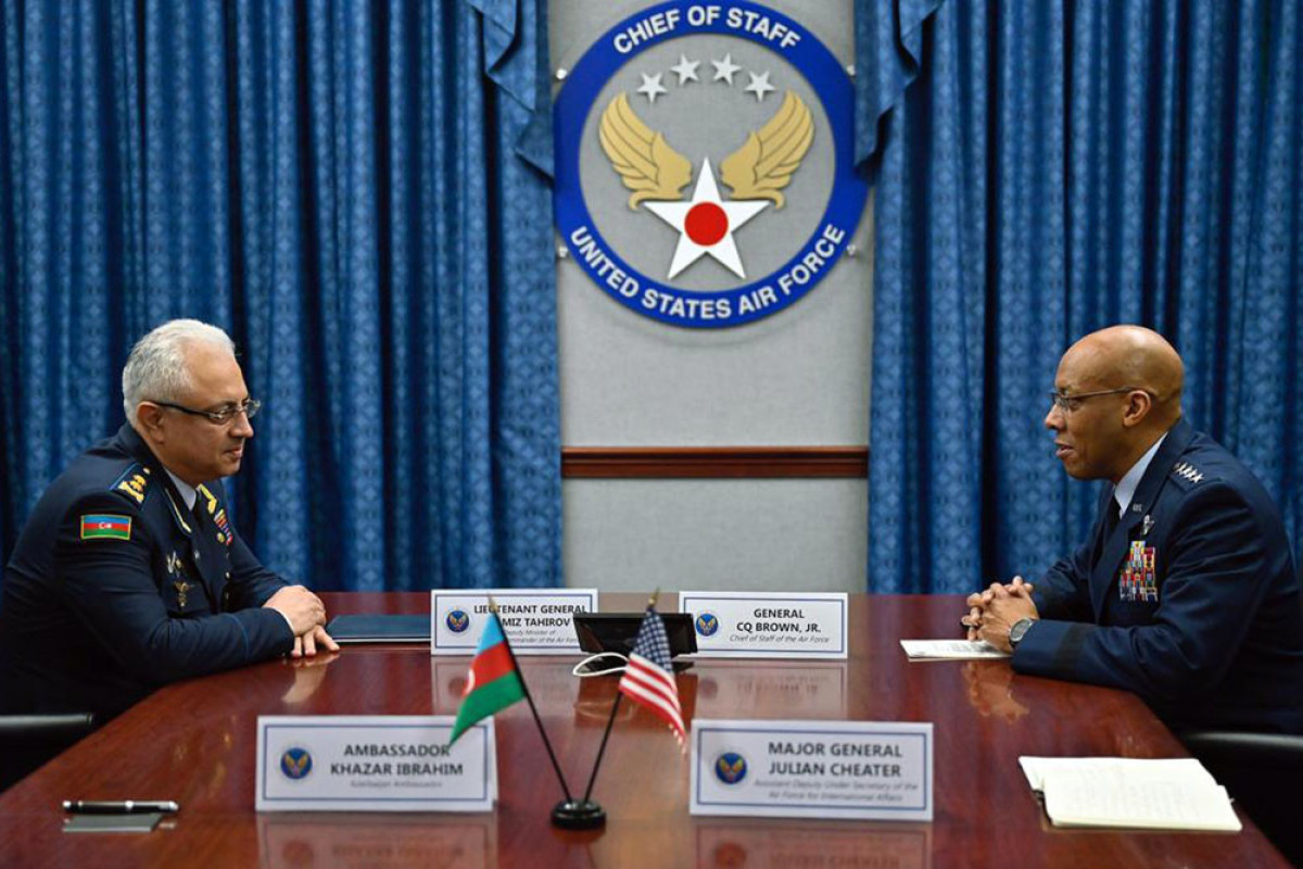 Azerbaijan Air Force Commander visits US