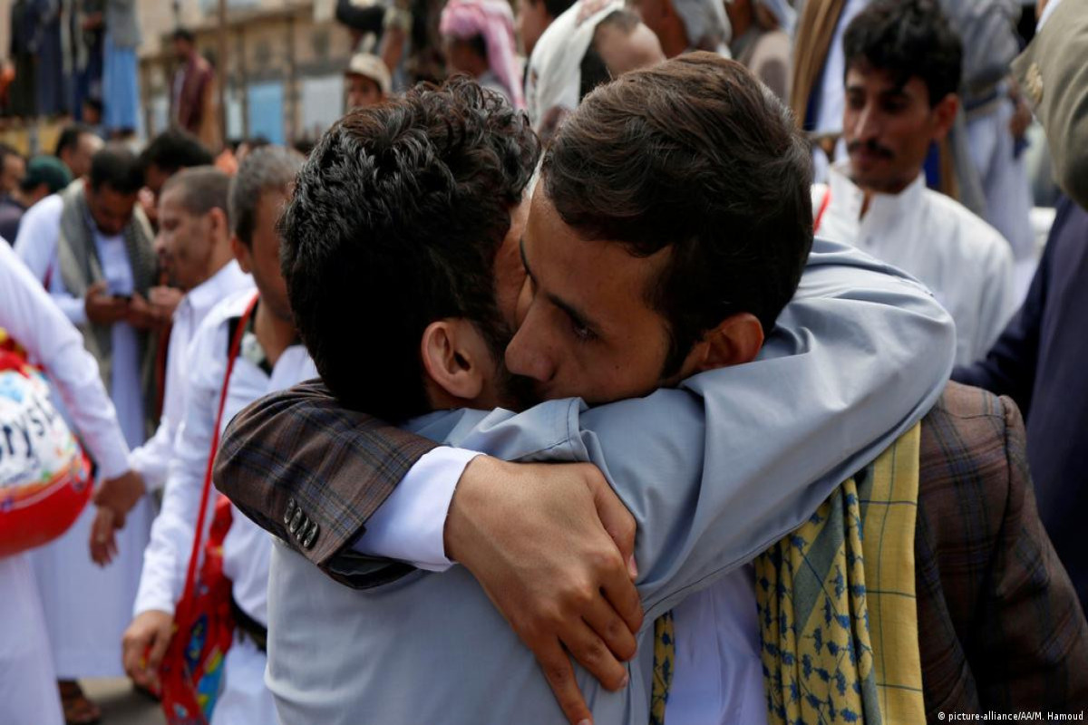 Yemeni government says ready to complete prisoner swap deal with Houthis