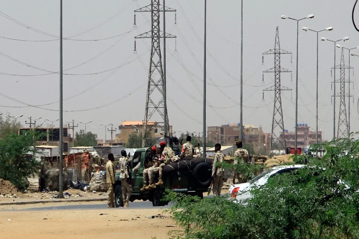 Sudan: Army and paramilitary force claim control of key sites