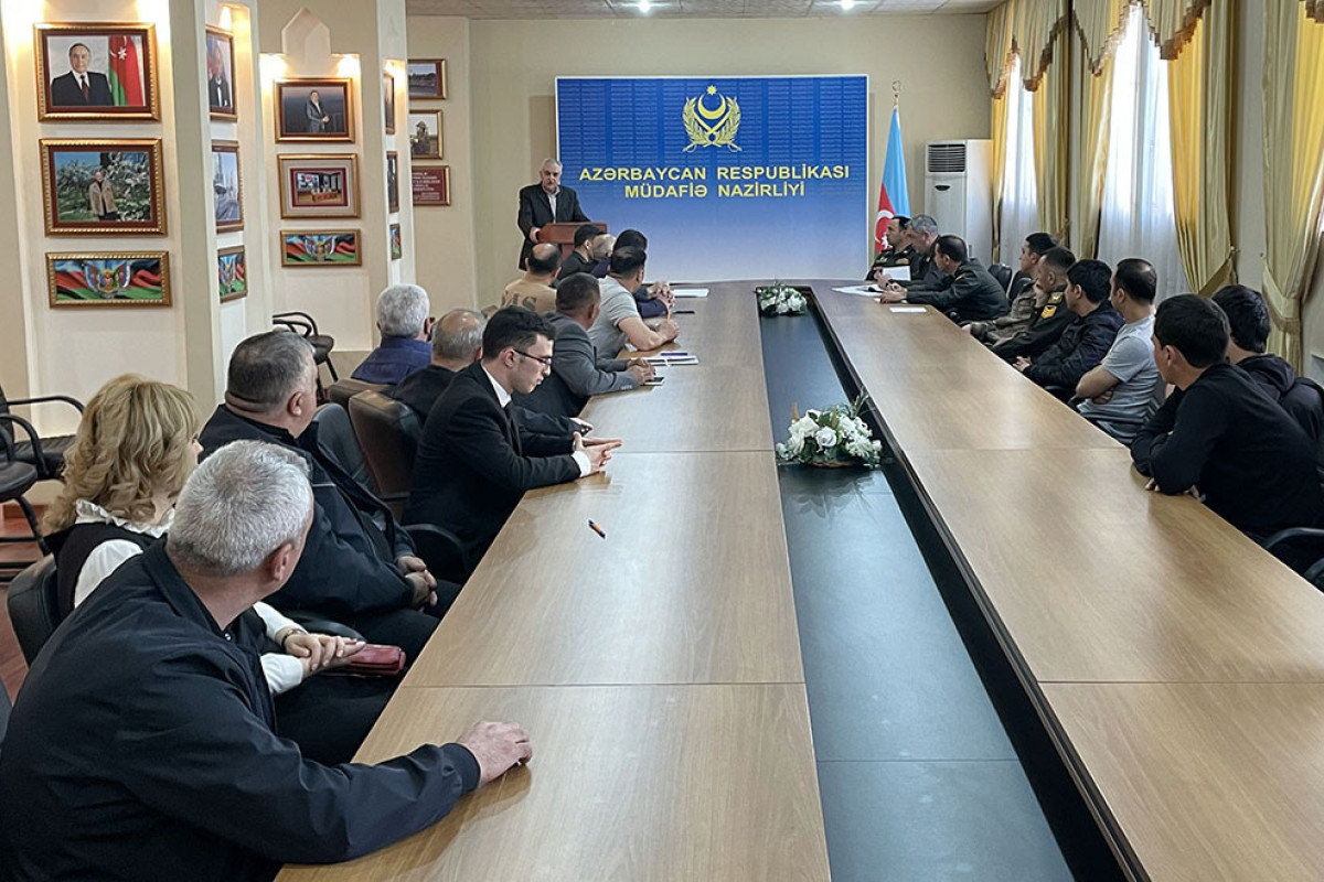 Azerbaijani MoD: Sessions were held with the participation of military photographers and video operators