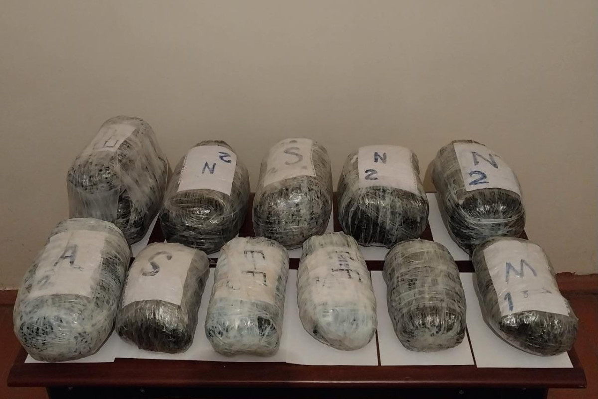 Azerbaijan prevents smuggling of 20 kg of drugs from Iran