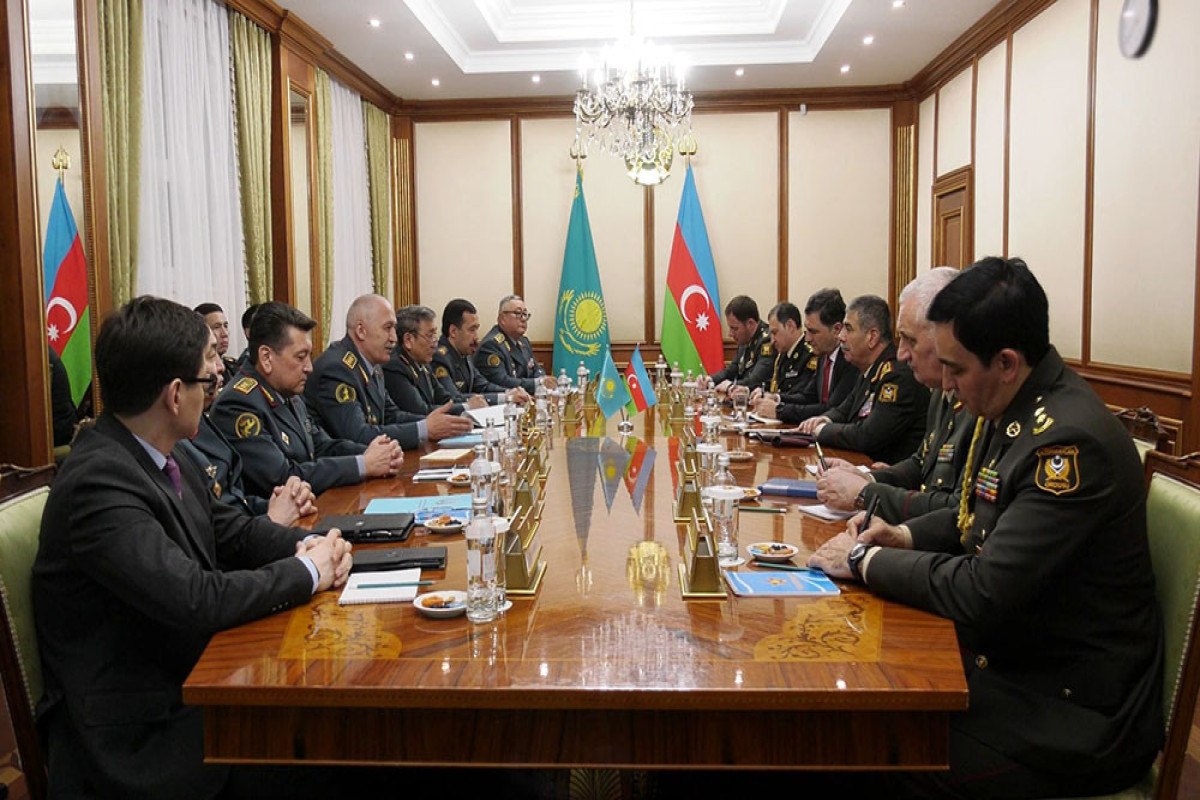 Azerbaijan Defense Minister met with his Kazakh counterpart -VIDEO 