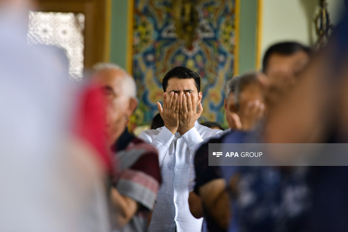 Holiday prayers performed in Azerbaijani mosques-UPDATED -PHOTO 