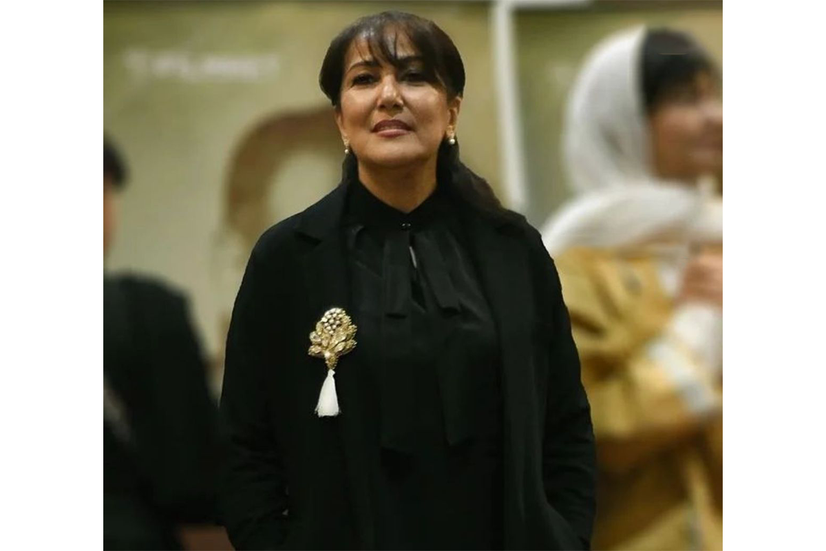 Cinema director fired in Iran, as famous actress attended the screening of the film without hijab