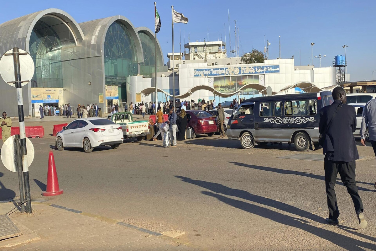 Sudan closes airspace until April 30