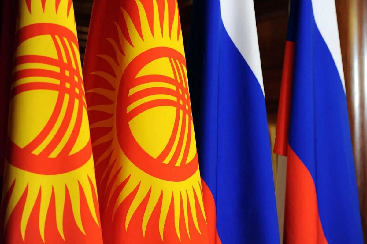 Kyrgyz president only foreign leader to attend Moscow's May 9 parade
