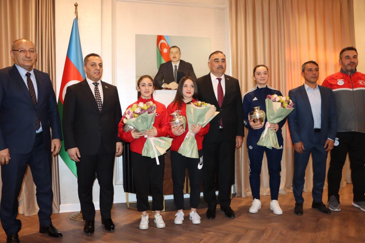 Turkish athletes who dedicated their victory in Yerevan to Azerbaijan invited to the Embassy-PHOTO 