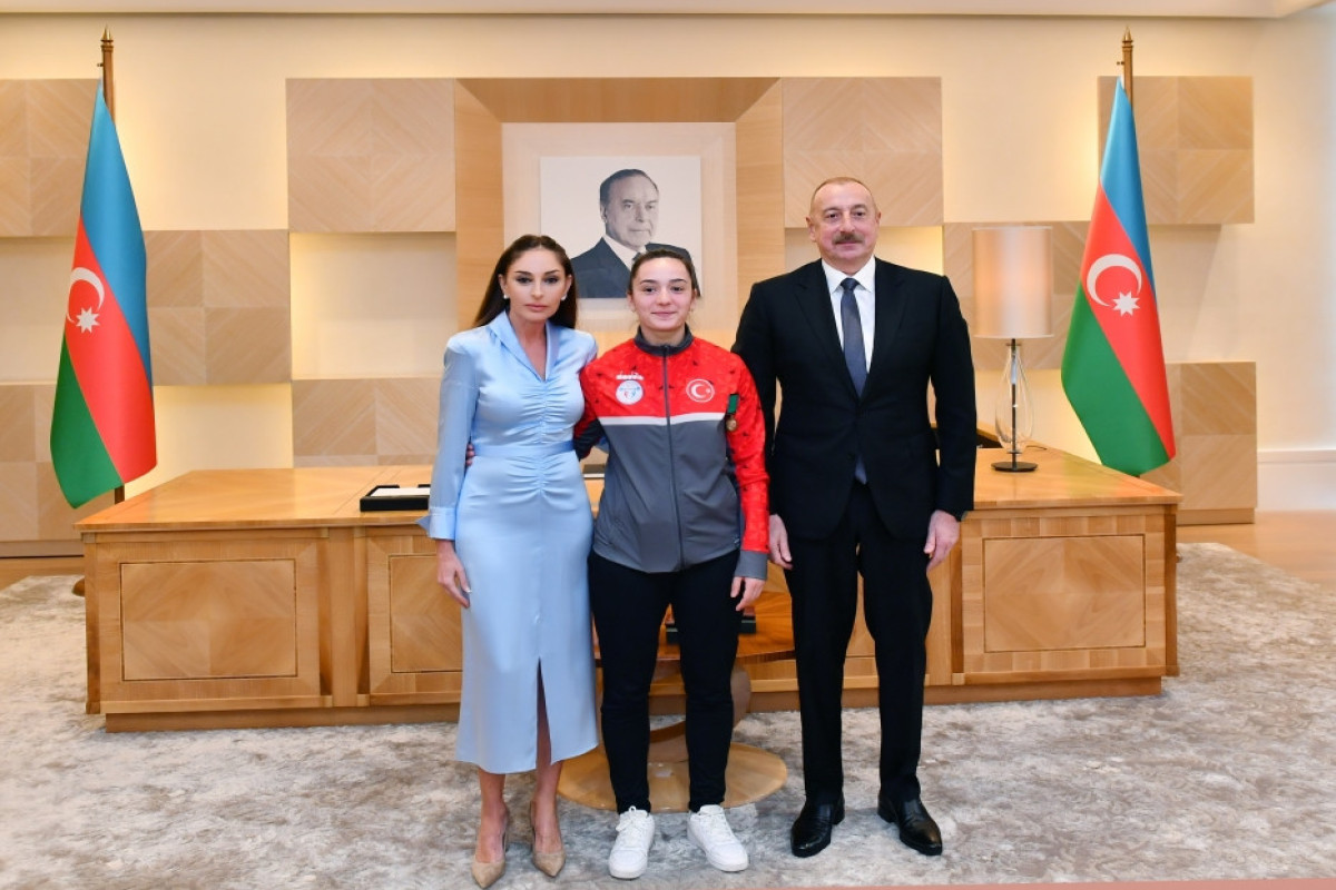 Mehriban Aliyeva shared a post about the meeting with the Turkish athletes who won in Yerevan