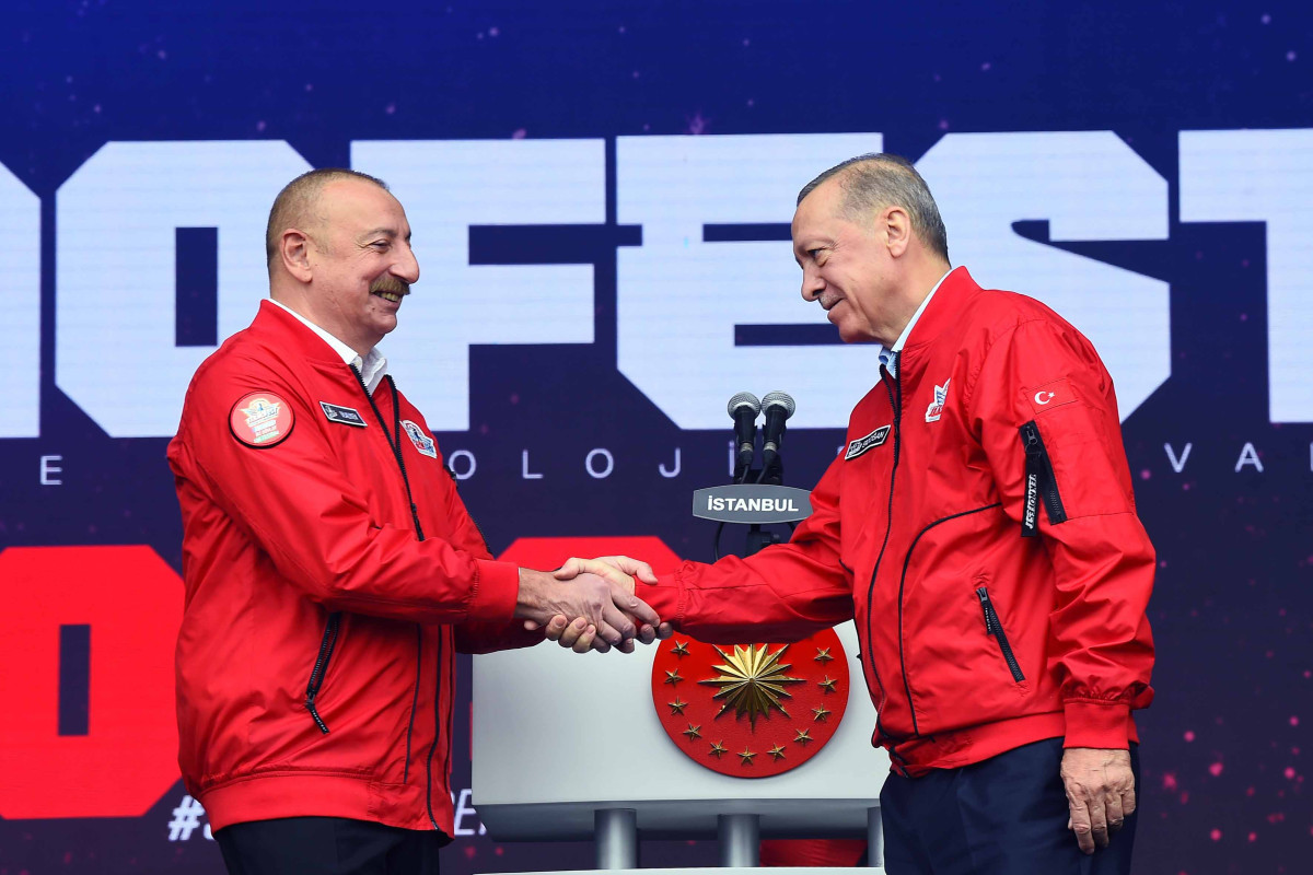President Ilham Aliyev invites Turkish President to visit Azerbaijan
