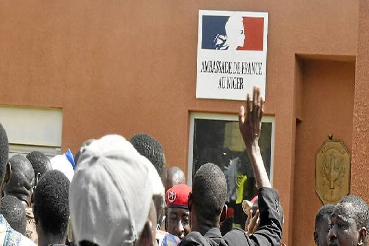 France says it will evacuate its citizens from Niger very soon