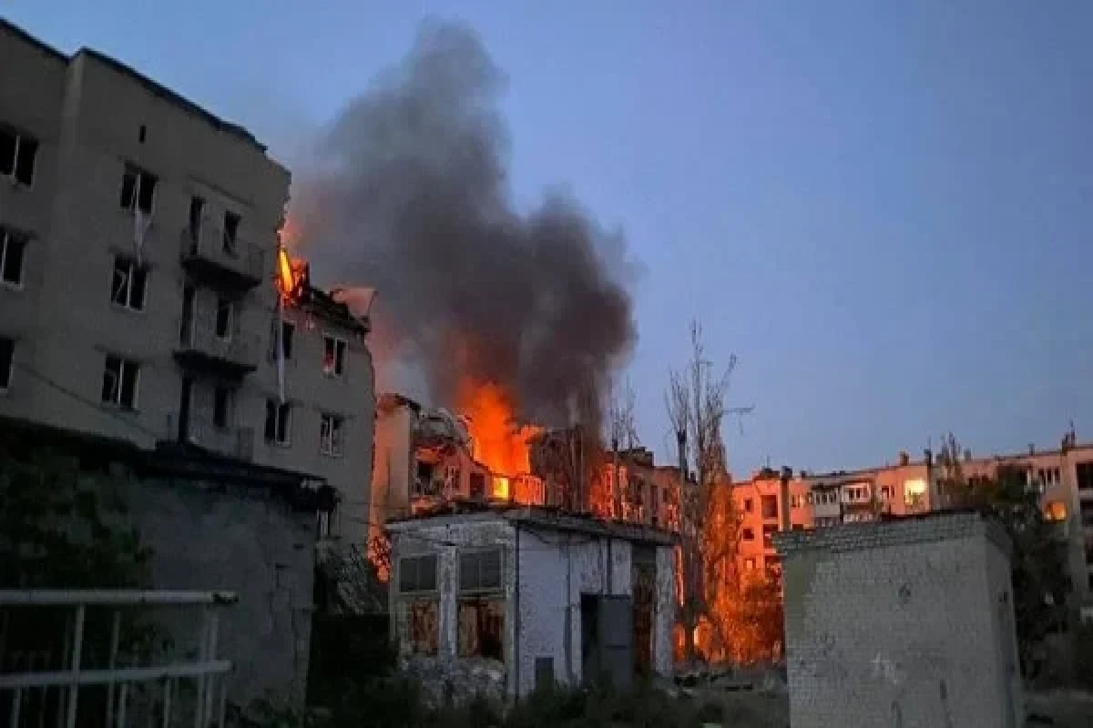 Russian strikes kill eight in Ukraine