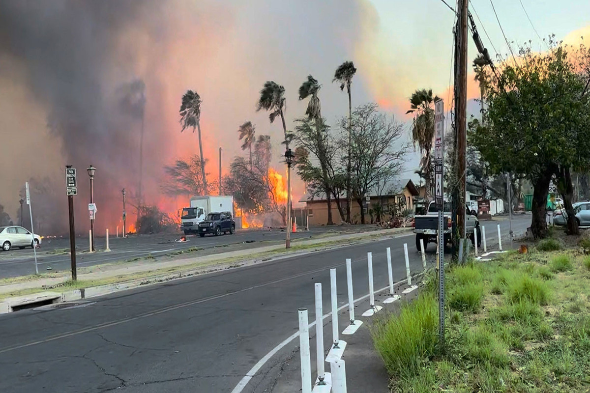 Hawaii is seeking a presidential emergency declaration due to wild fires