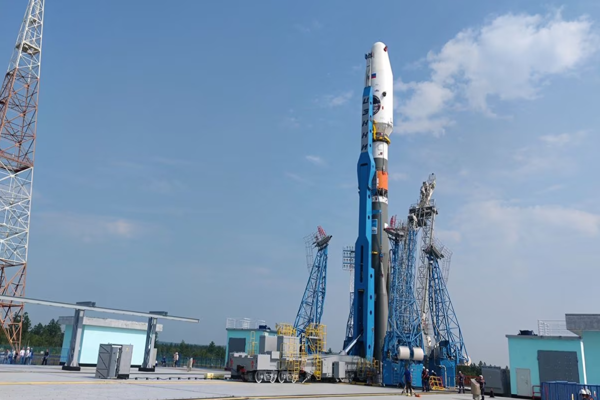 Russia to launch lunar spacecraft in race to find water on moon