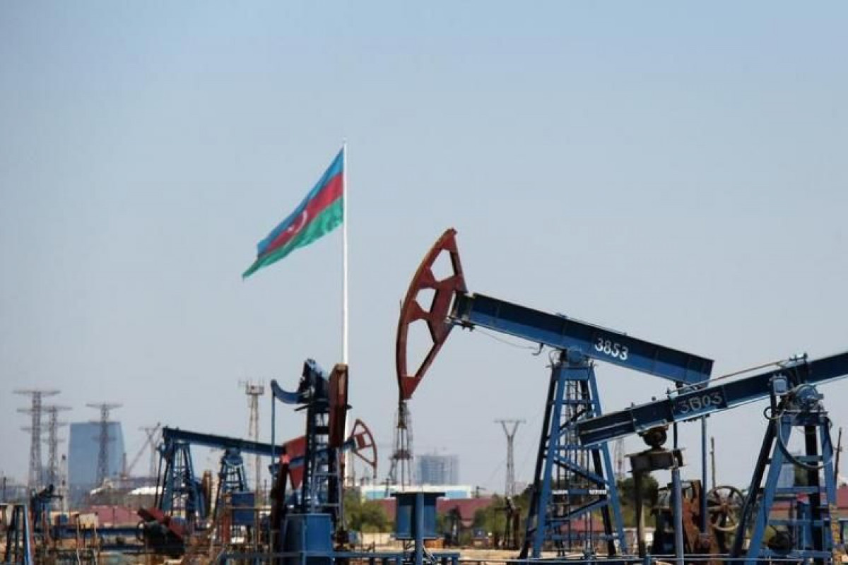 Oil production in Azerbaijan fell by nearly 8%
