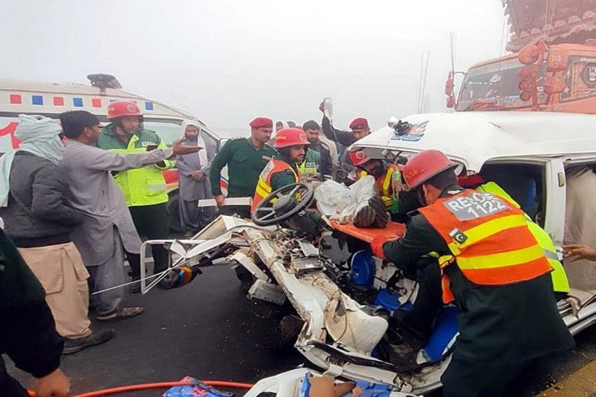 Road crash kills 10 in west India