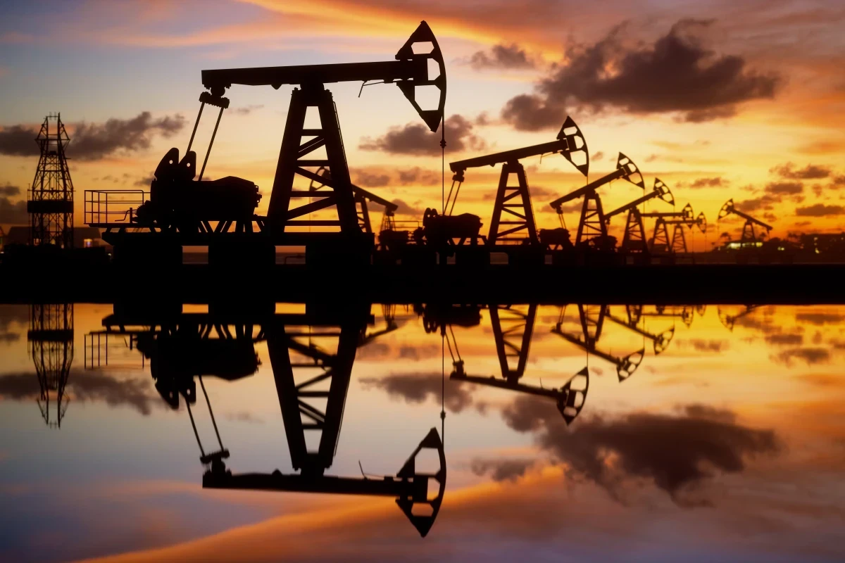 Oil falls as firm dollar, China economy counter 7-week rally