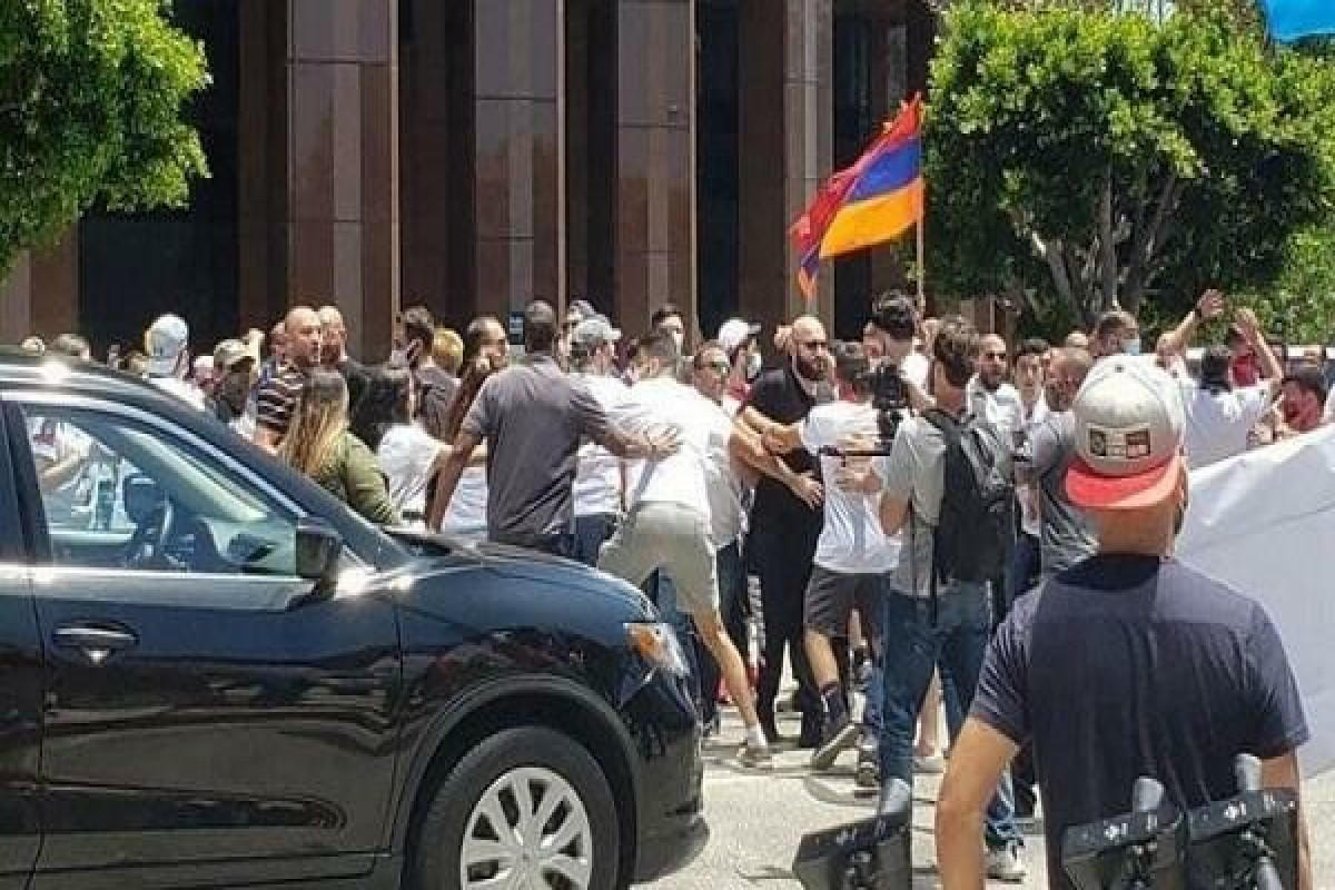 Armenians protesting in front of Azerbaijan Consulate General building in Los Angeles