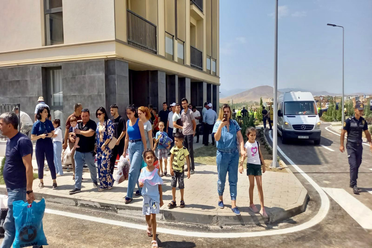 Next resettlement of families seen off to Azerbaijan’s Fuzuli city has arrived at destination-PHOTO -VIDEO -UPDATED 