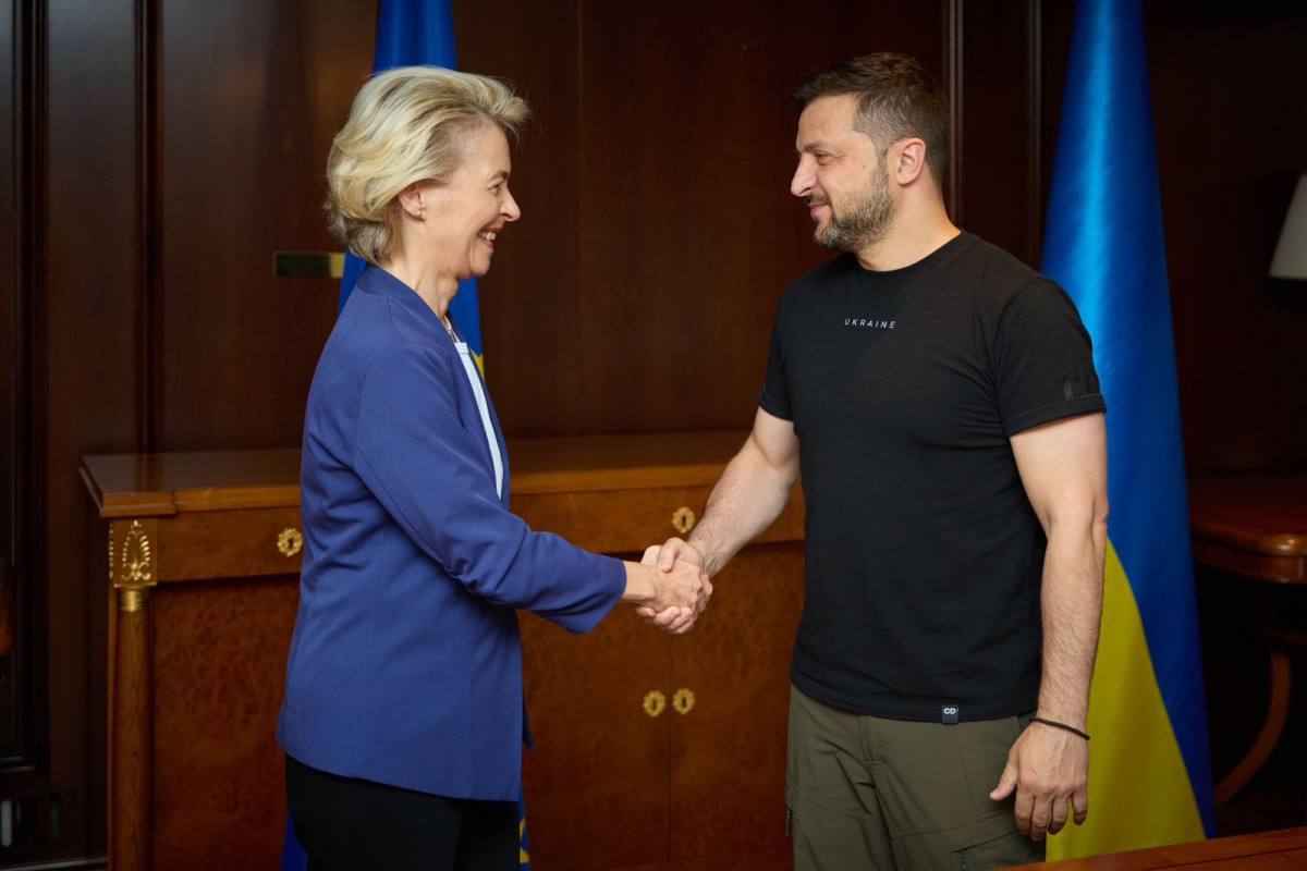 Ursula von der Leyen, President of the European Commission and Volodymyr Zelensky, President of Ukraine