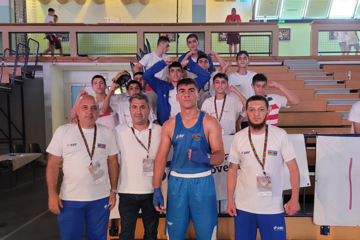 Azerbaijani boxer reached final at European Championship by knocking out his Armenian opponent