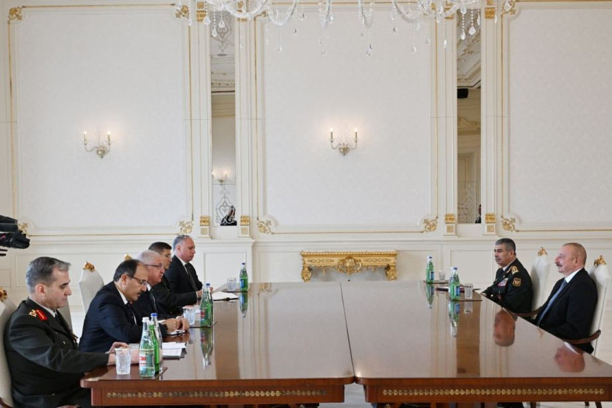 President Ilham Aliyev received Minister of National Defense of Türkiye