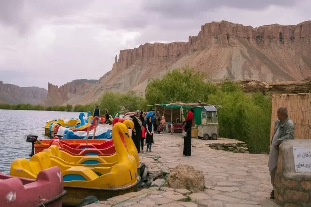 Taliban ban women from visiting popular national park