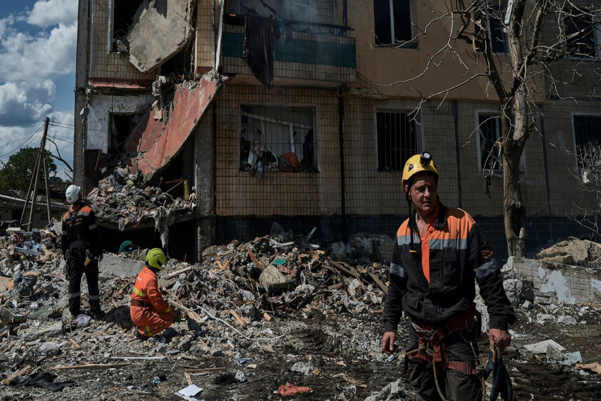 Russian strikes kill at least 6 people in Donetsk and Kherson, officials say