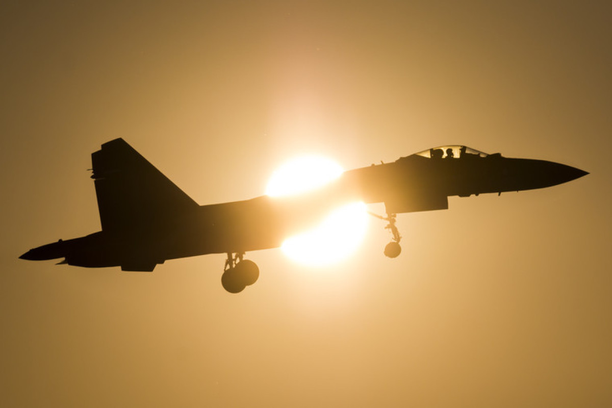 Russian Su-30 jet destroys Ukrainian military boat east of Snake Island — Defense Ministry