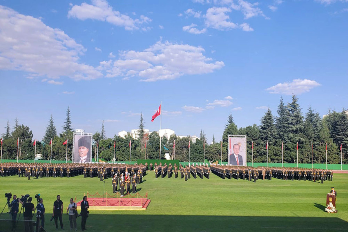 Azerbaijani Defense Minister attends graduation ceremony of Turkish Land Forces Academy-UPDATED 