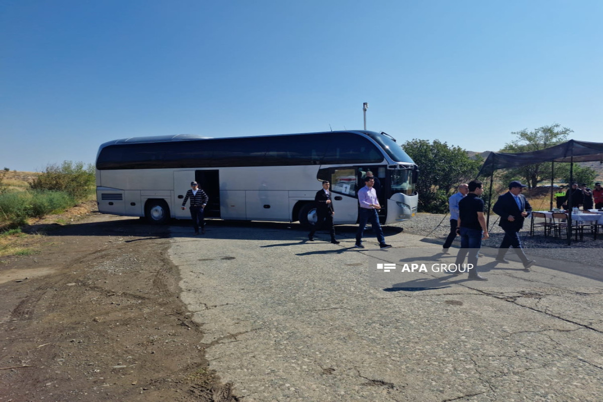 Reps of diplomatic corps view post for Azerbaijan Red Crescent Society's food cargo on Aghdam-Asgaran-Khankandi road-PHOTO -VIDEO -UPDATED 