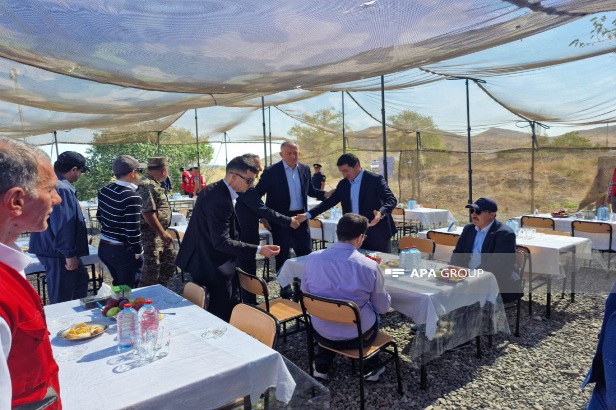 Reps of diplomatic corps view post for Azerbaijan Red Crescent Society's food cargo on Aghdam-Asgaran-Khankandi road-PHOTO -VIDEO -UPDATED 