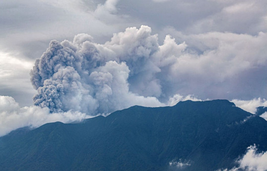 11 climbers die in Indonesia after volcano erupts, 3 survivors found