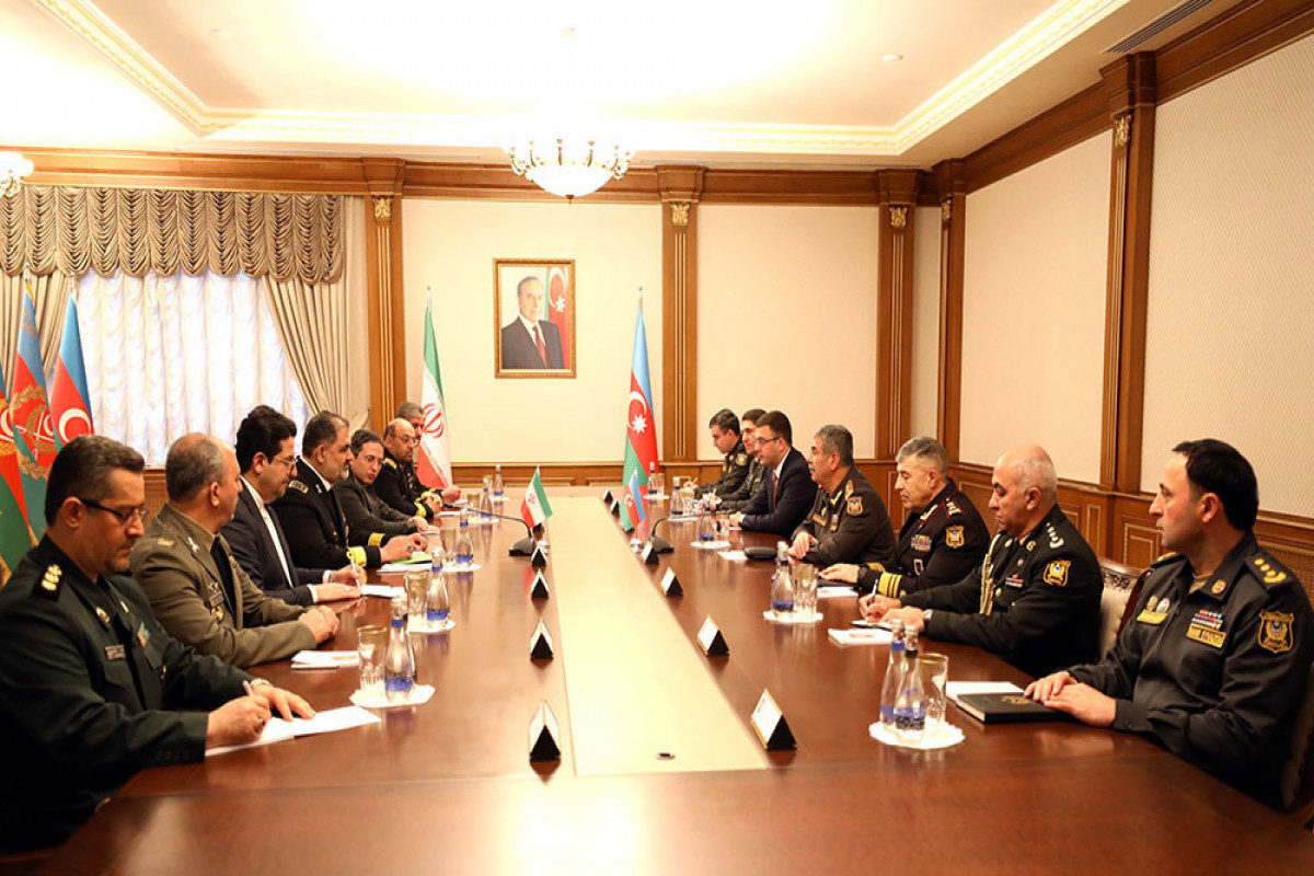 Azerbaijan Defense Minister receives Iran’s Navy Chief
