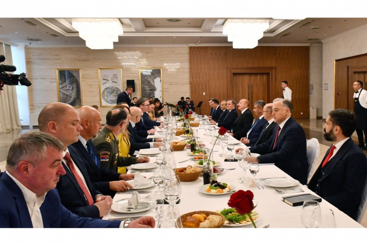 President Ilham Aliyev held expanded meeting over lunch with President of Serbia Aleksandar Vučić