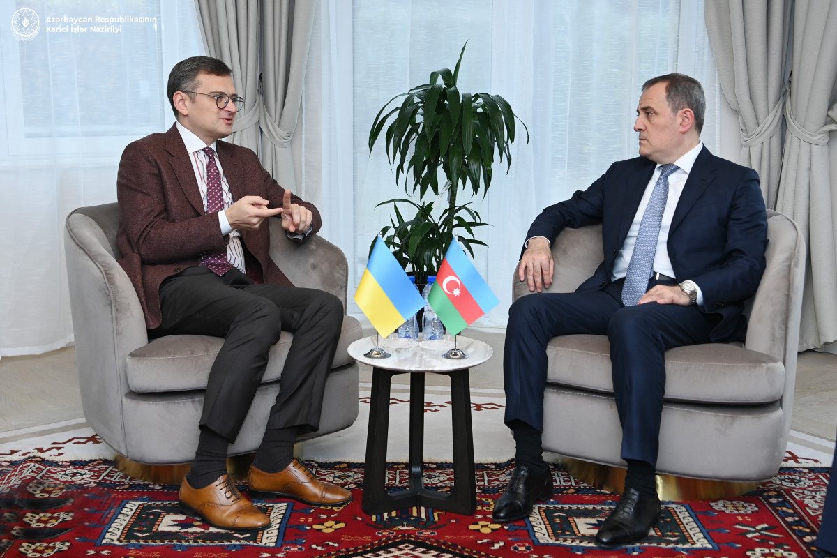 Azerbaijani FM meets with his Ukrainian counterpart