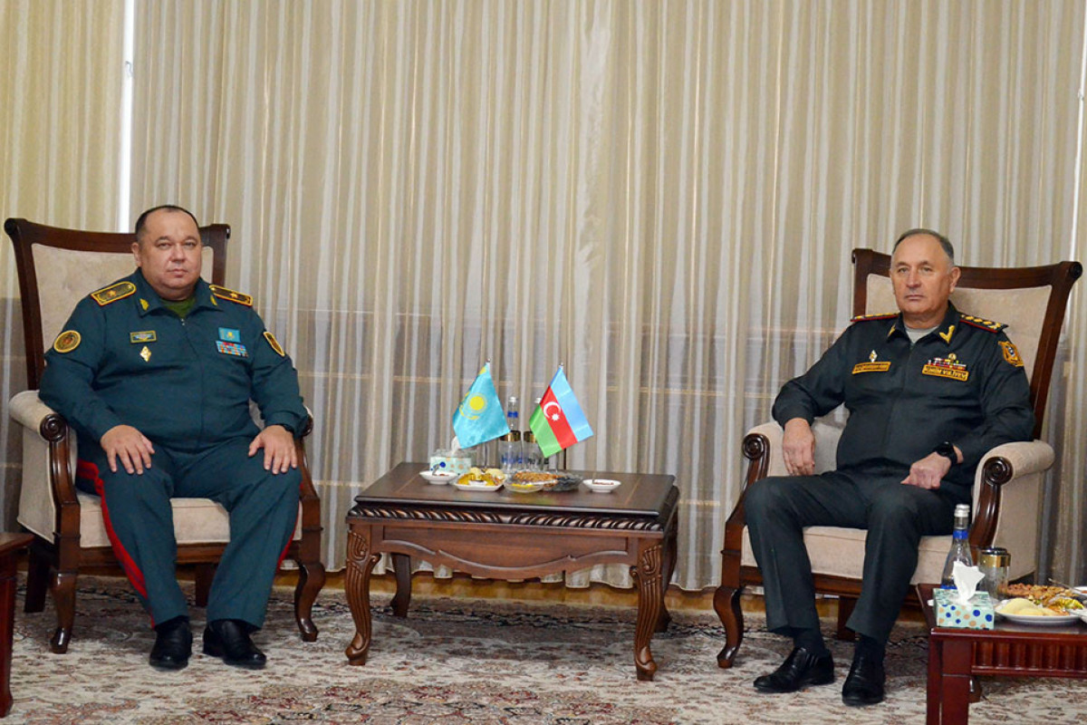 Azerbaijan and Kazakhstan discuss military cooperation