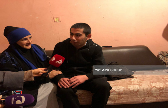 Azerbaijani servicemen released from Armenian captivity handed over to their families-VIDEO 