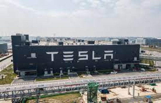 Tesla recalls 2 million vehicles over autopilot safety issue, government agency says