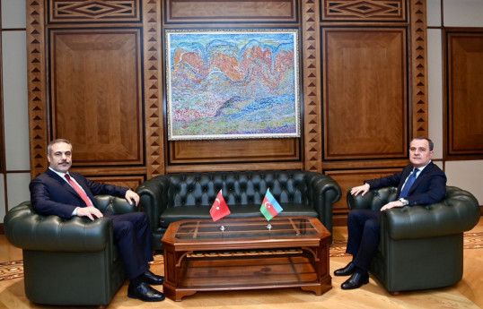 One-on-one meeting of Azerbaijani, Turkish FMs kicks off-UPDATED 
