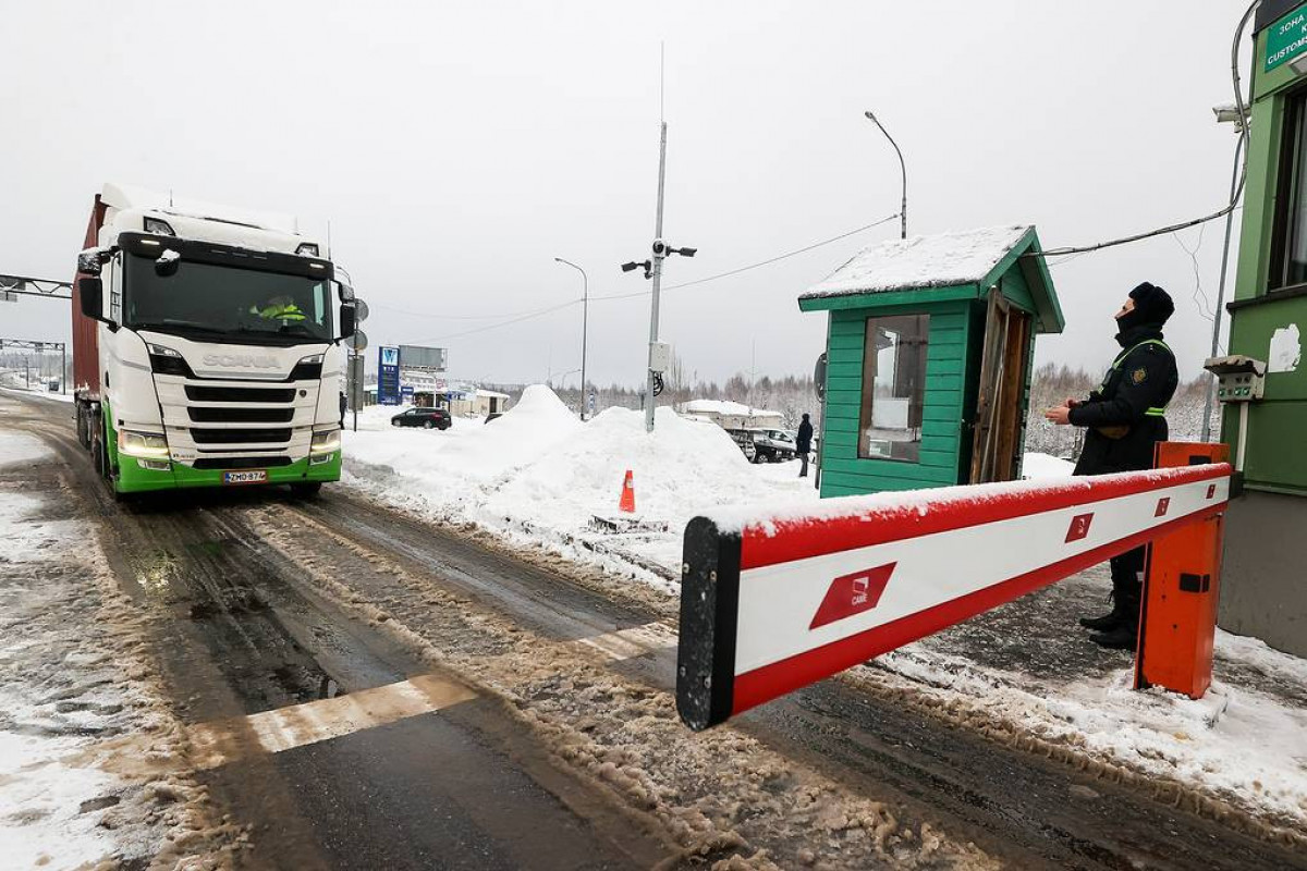 Finland to close all checkpoints along border with Russia Friday — interior minister