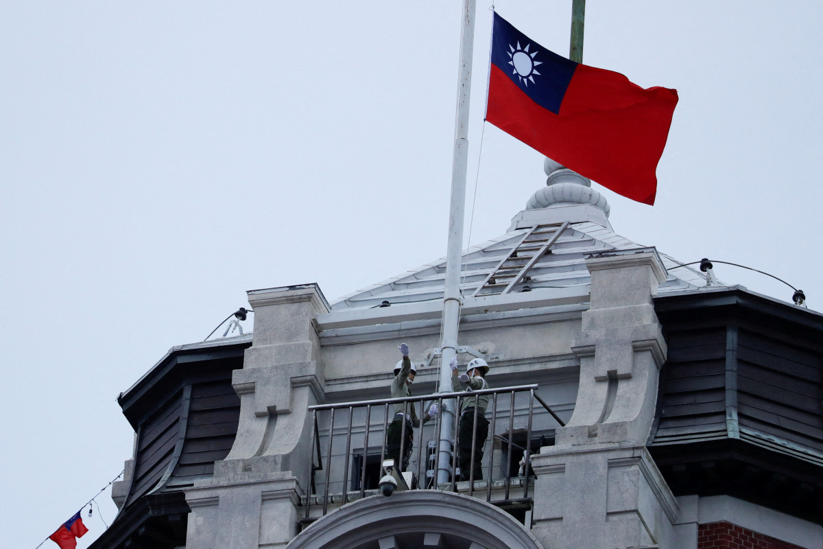 Taiwan’s military detects two Chinese balloons near island