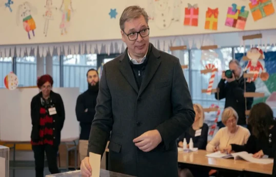 Serbian polls close in snap election called by Vucic