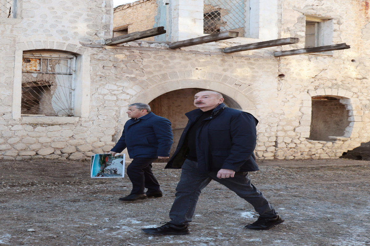 Azerbaijani President got acquainted with construction works carried out in Garabagh street of Shusha city