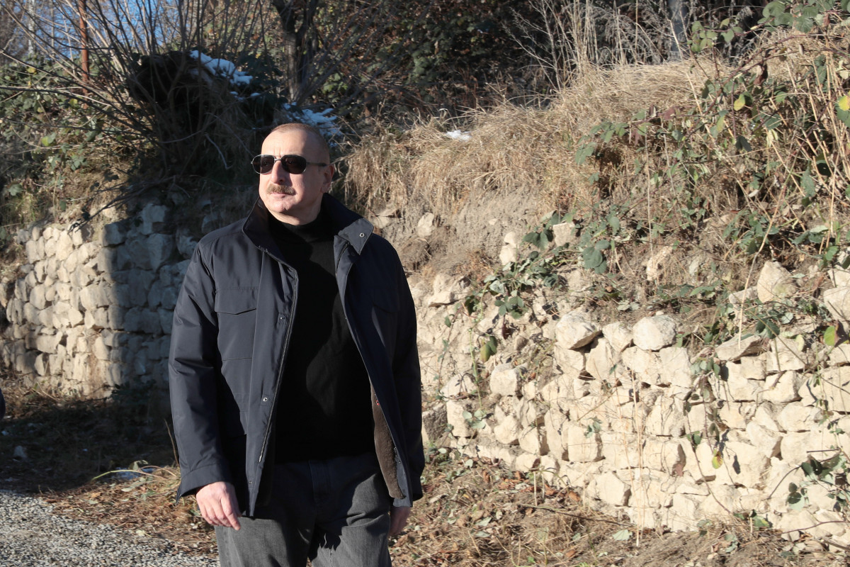 Azerbaijani President got acquainted with construction works carried out in Garabagh street of Shusha city